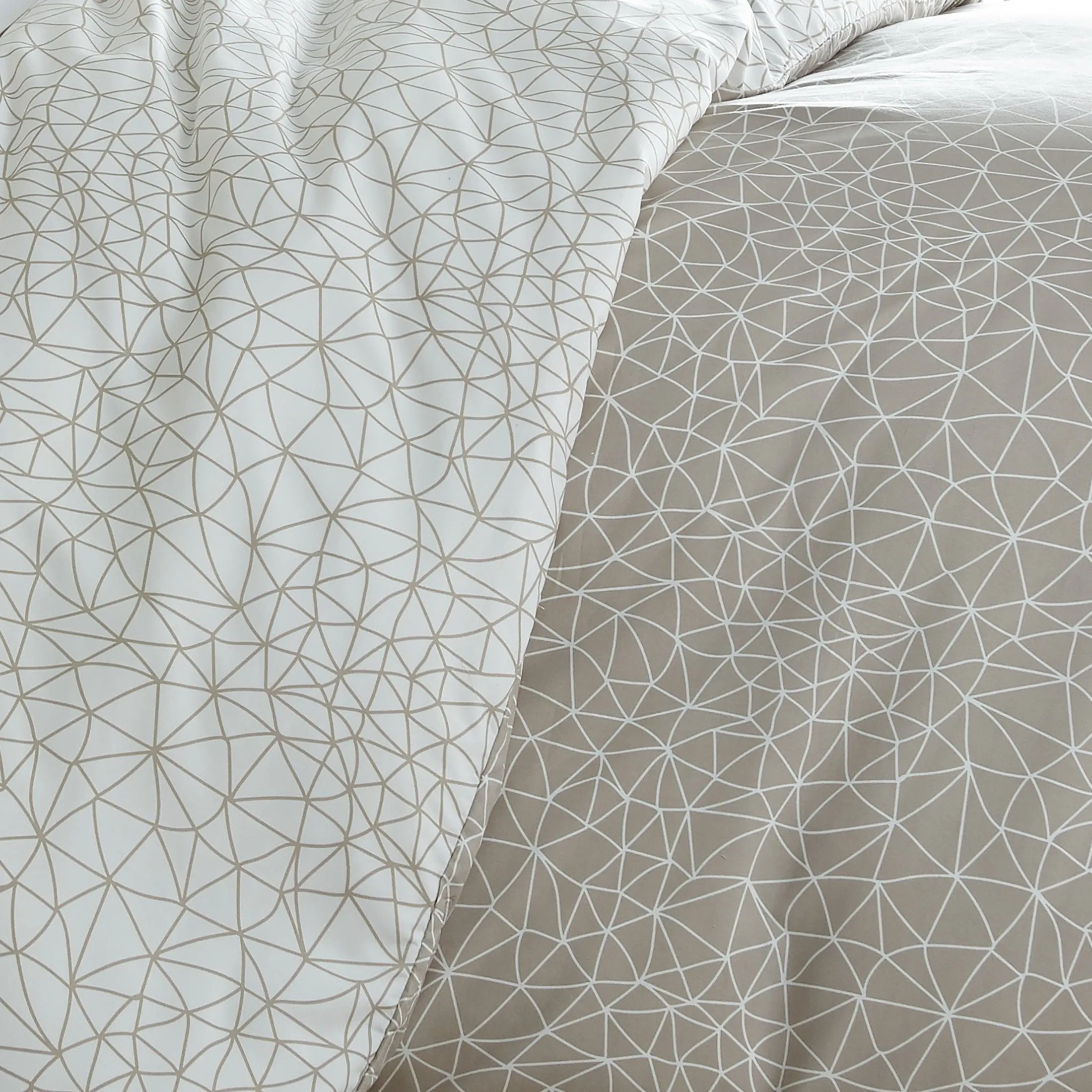 Geometric Maze Reversible Comforter Set