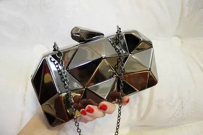 Geometric Three-dimensional Bag